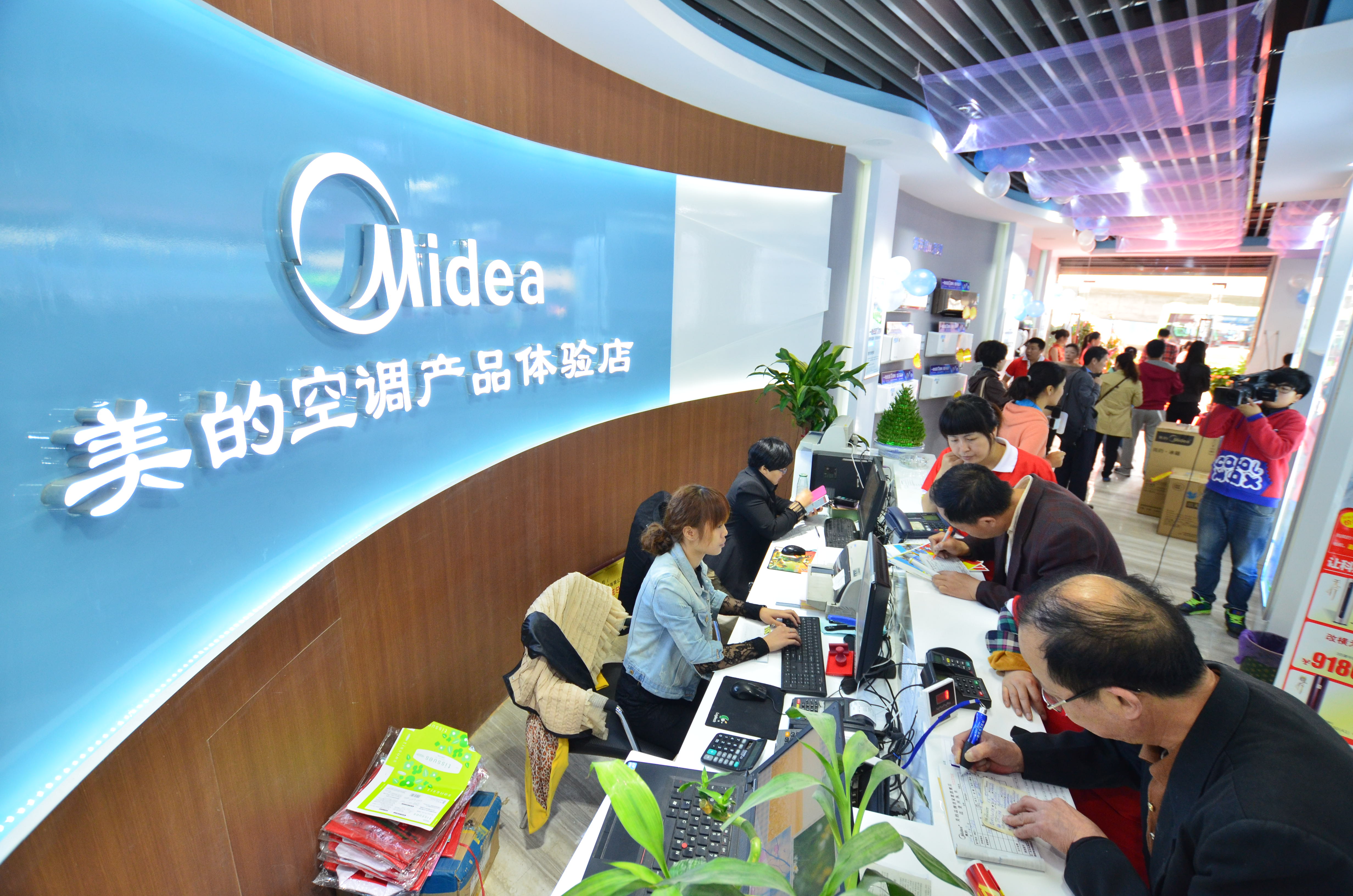 ���Ŀ��{(di��o)���۽����M��ʹ�Ãrֵ���Գ־�Ʒ��(zh��n)�Բ��ӓu